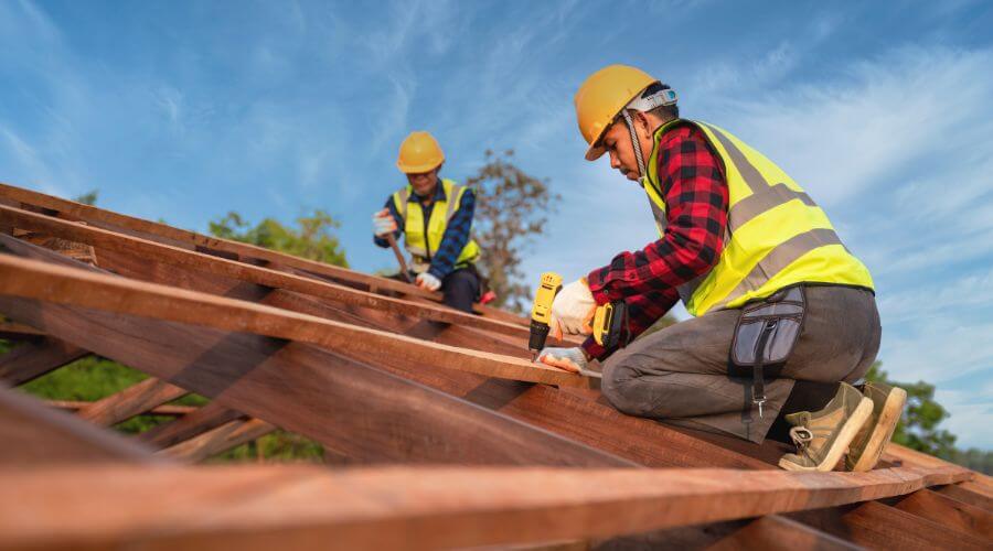Professional Flat Roofing Installation services in Bloomer, WI